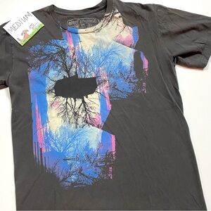 👚TEE-rrific HEAVY ROTATION GRAPHIC GRAY TEE UPSIDE DOWN WORLD TREES SUNSET MED